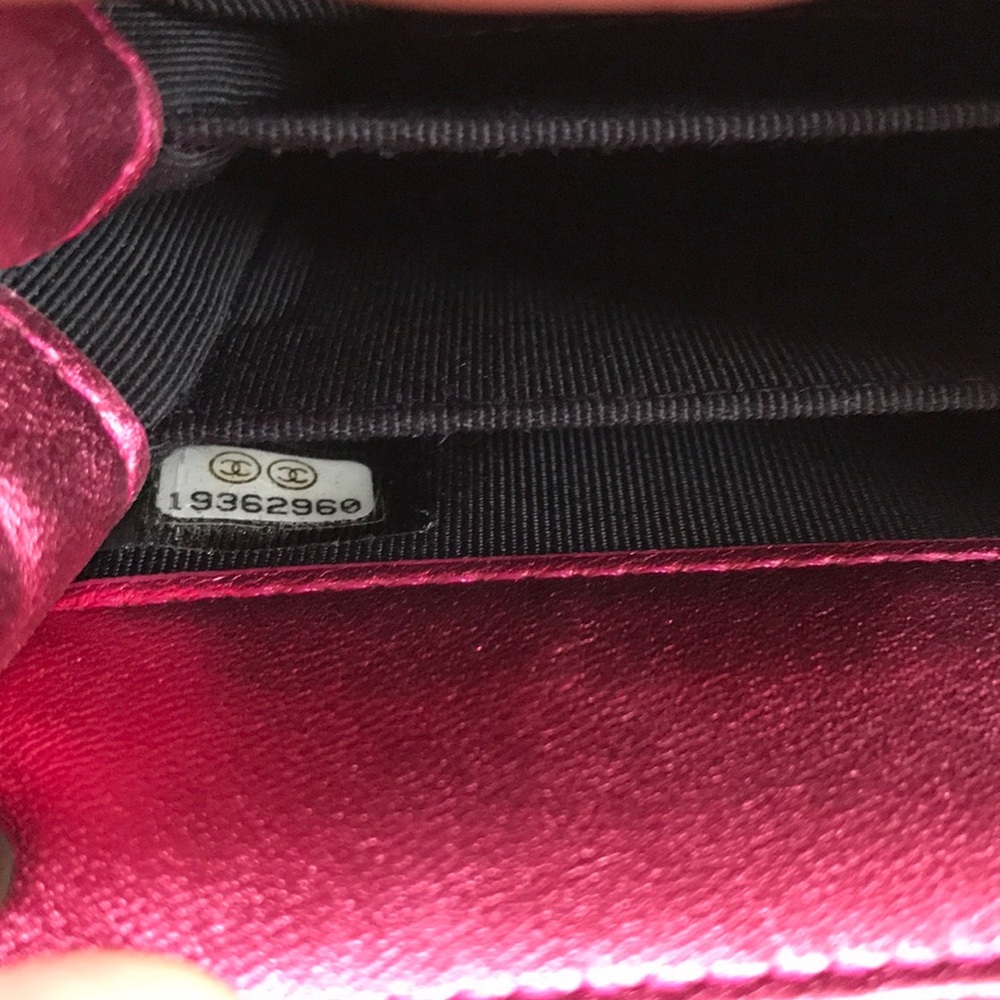 CHANEL Pink Patent Cell Phone Crossbody Bag - Picture 6 of 8